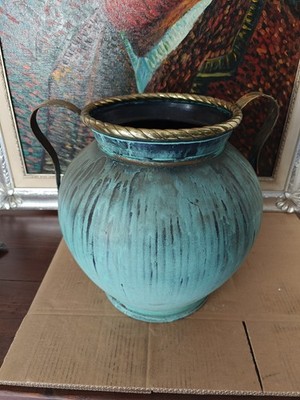 Brass Anchor Shaped Indoor Vase Holder With Acid Green Handles 