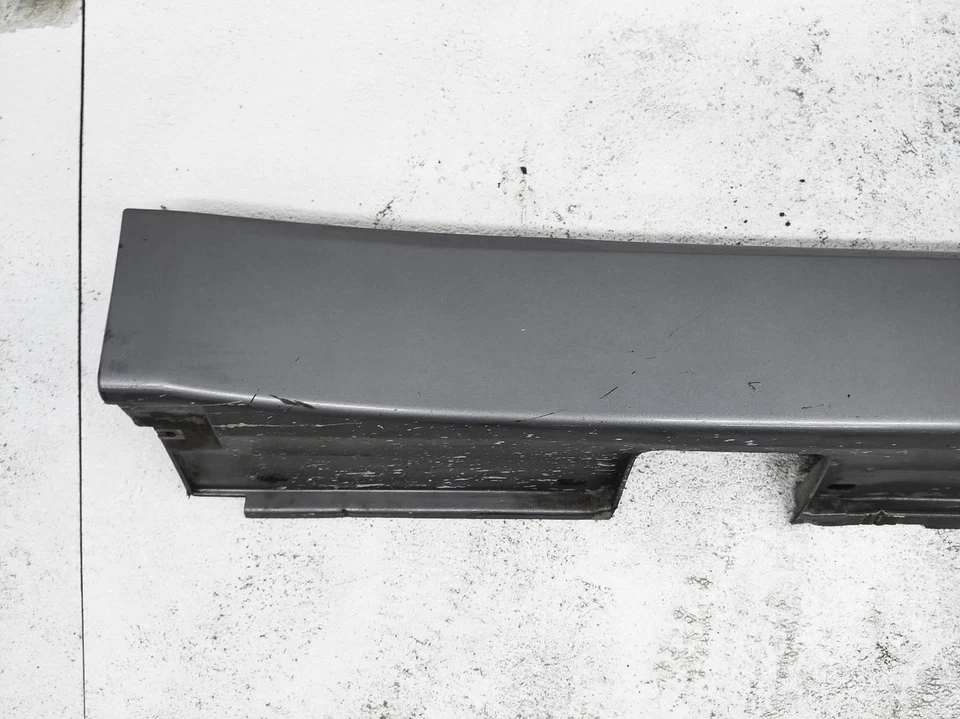 Bmw 535I Xdrive 2009-2010 lado del conductor izquierdo faldón inferior moldeado OEM gris Foto 2 de 4