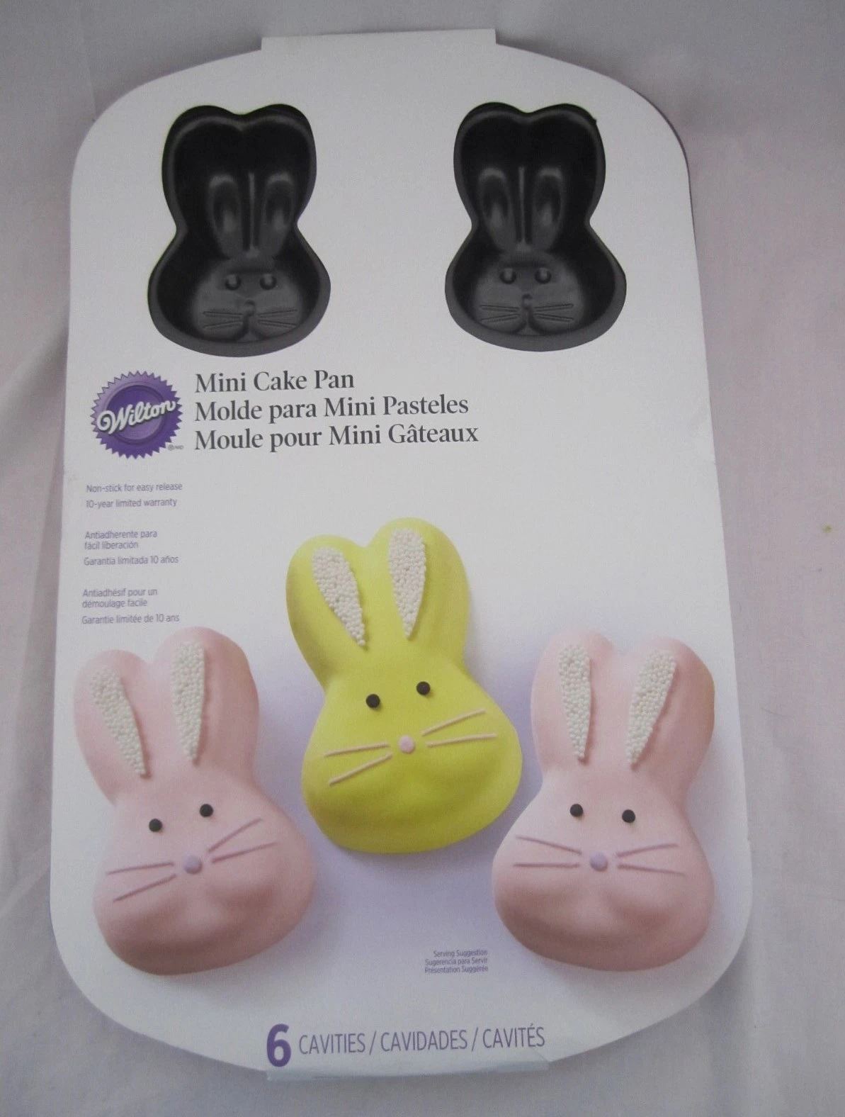 Wilton Industries Mini Cake Pan Bunny Face Head Non Stick 6 Cavity NEW