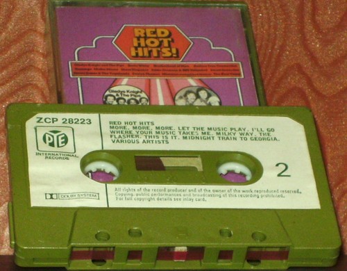 Various Red Hot Hits! CASSETTE ALBUM ROCK Soul Funk Pop Rock, Disco - Picture 5 of 8