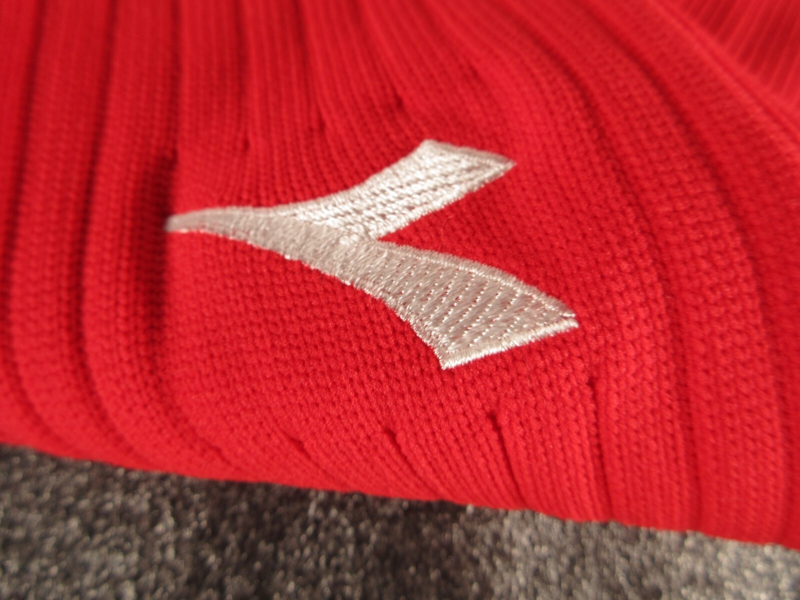 Diadora Nylon Long Red Soccer socks NWT S0700 Red 3590 Medium 25 - 27 cm Japan