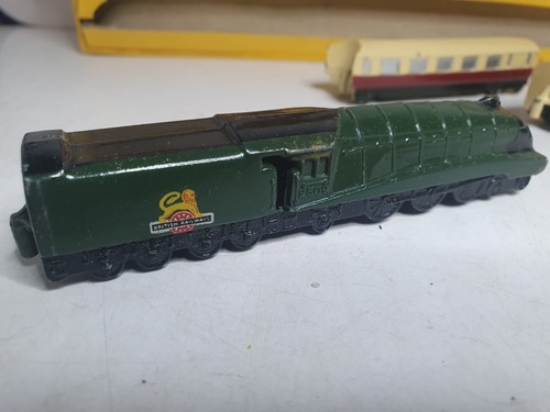 DINKY TOYS ANCIEN #798 TRAIN EXPRESS PASSENGER BON ETAT EN BOITE D'ORIGINE mp - Imagen 6 de 19