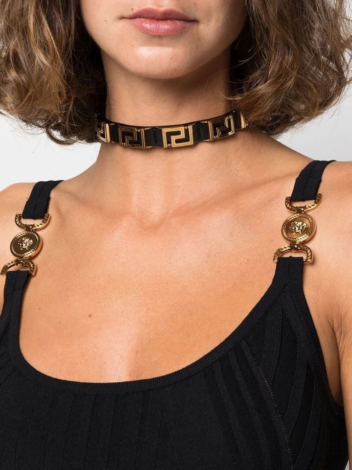 Collar Chocker Versace Greca Cuero Tono Dorado Nuevo con Etiquetas $795 Foto 4 de 4