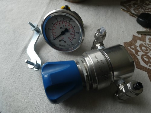 GO BP3 INSTRUMENTATION REGULATOR 316 Stainless 0...100PSIG + WIKA Gauge 0..14psi