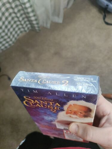 VHS TAPE~ WALT DISNEY SANTA CLAUSE 2 New With Seal Damage - Imagen 2 de 6