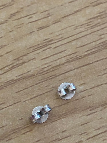 Vintage Hallmarked 9ct White Gold with Solitaire Amethyst Stud Earrings - Picture 12 of 15