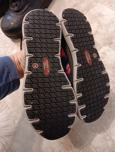 Sketcher's size 8.5 women's running shoe - 第 7/11 張圖片