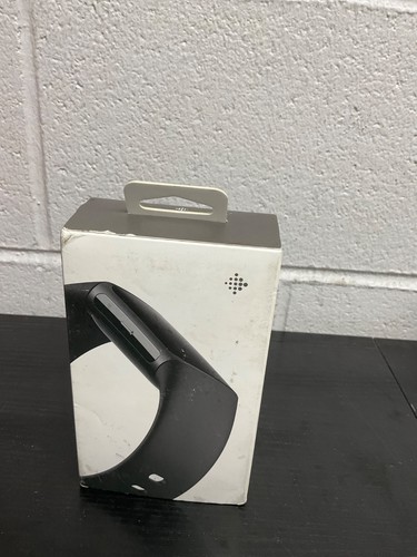 Fitbit Charge 6 Activity and Fitness Tracker with Google apps - Picture 2 of 3