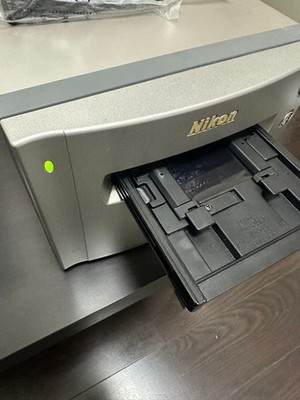 MINT Nikon CoolScan LS 9000 ED 35mm 120 Film Scanner from japan