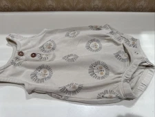 Quincy Mae Baby Size 6-12 Months Sleeveless Organic Lion One Piece Bodysuit