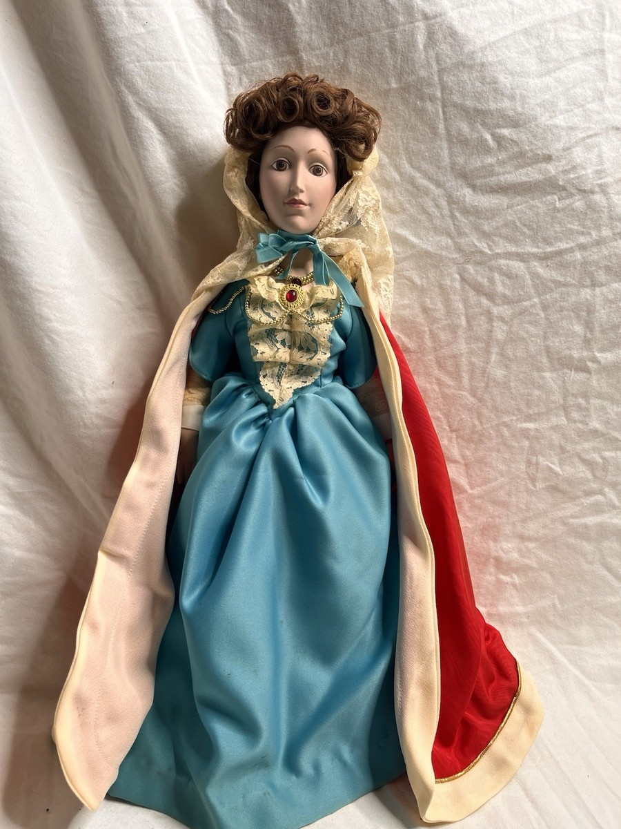 トールペイントマリラとアンです。 vintage porcelain collector doll Queen Mary II,Franklin Mint