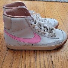 pink nike blazer mid  77 shoes Youth 7 Sneakers Girls