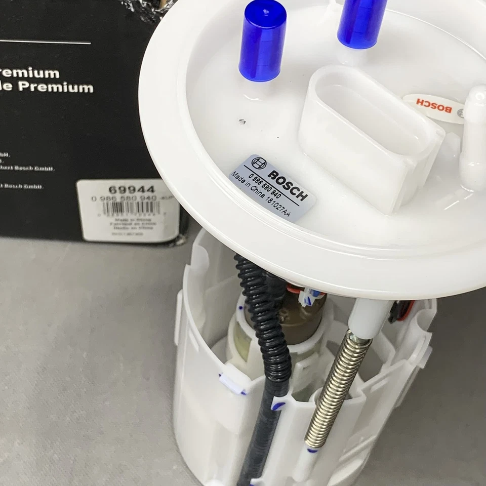 For VW Beetle Eos Golf Jetta Rabbit 69944 GENUINE Bosch Fuel Pump Assembly - Image 3 of 4