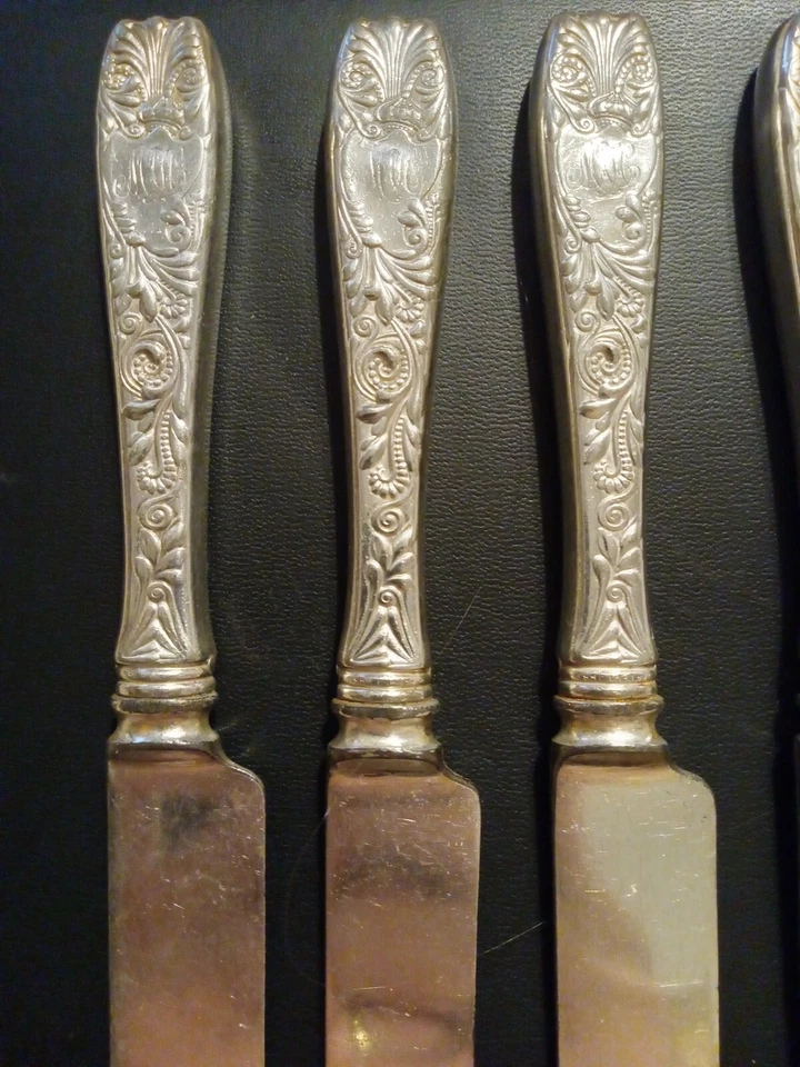 Juego de 8 cuchillos Gorham Silverplate Royal c. 1888 con monograma  Foto 2 de 4