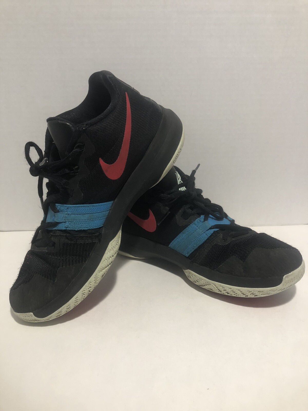 kyrie flytrap size 6.5