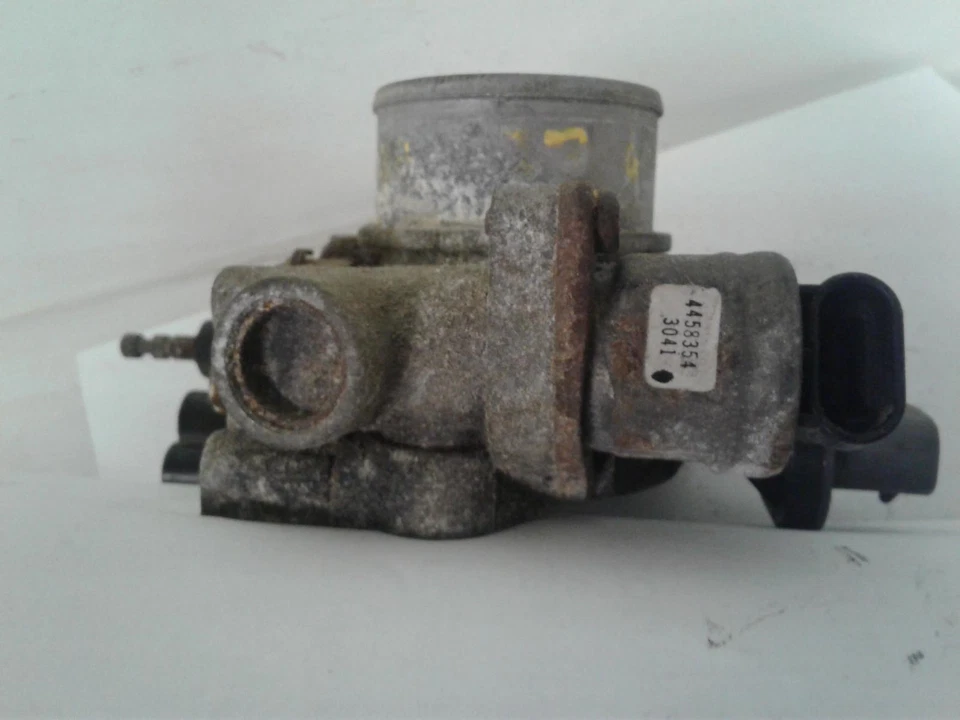 Used Fuel Injection Throttle Body fits: 1992 Plymouth Voyager Throttle Valve Ass Foto 2 de 4