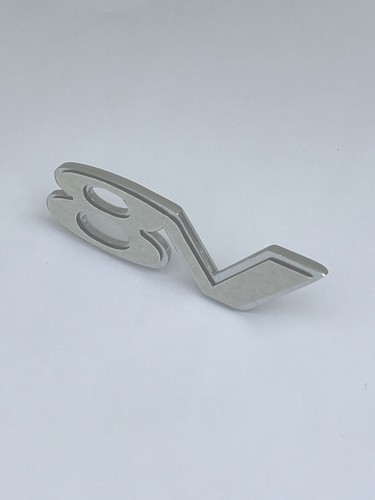 HZA4701 - V8 BADGE, ROVER, MGBGT V8, TR8 HIGH QUALITY SILVER V8 BADGE HZA4701 - Picture 6 of 9