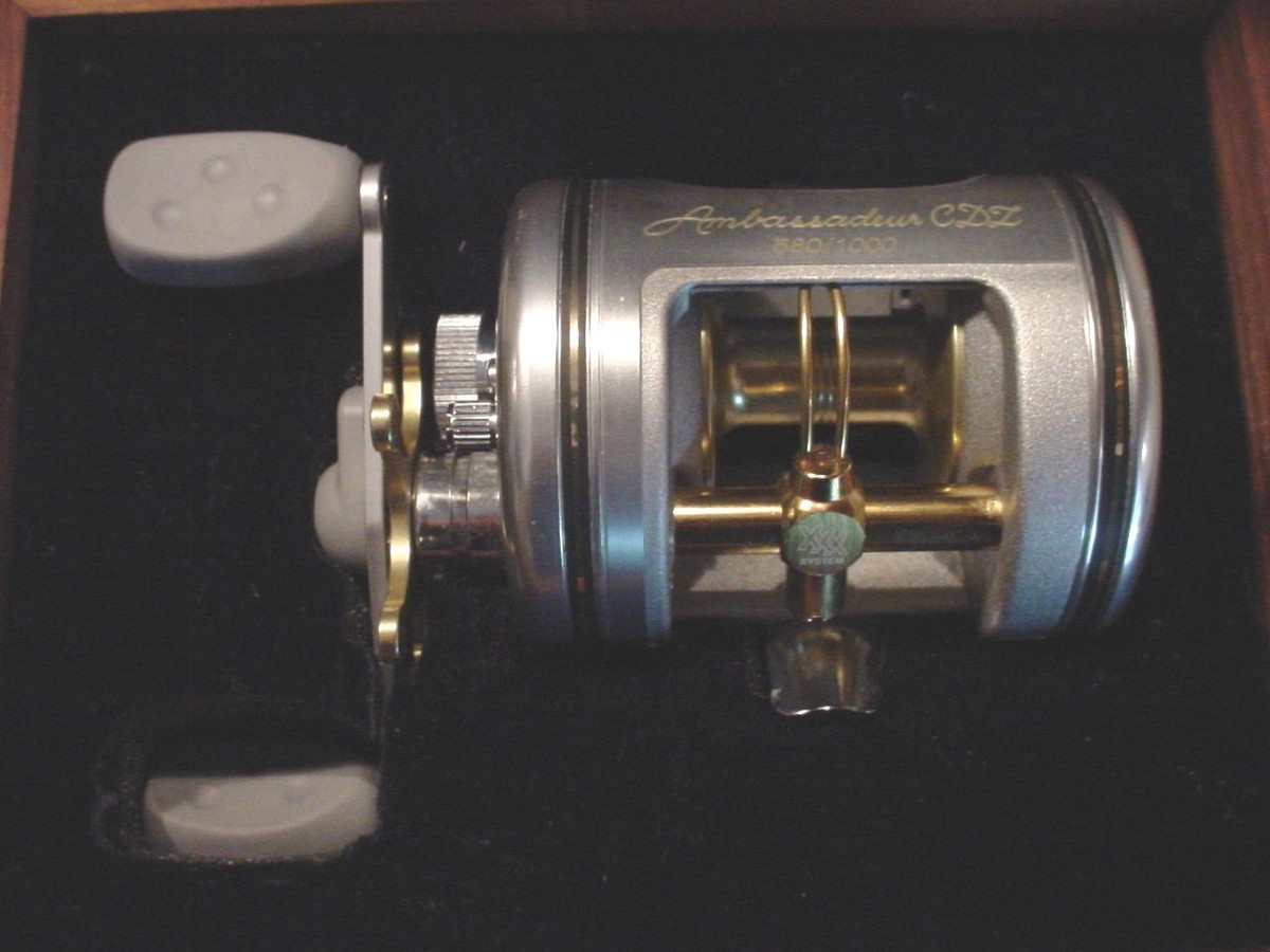 Ambassadeur BASS PRO ANNIVERSARY 5600 CDL. UNUSED IN WOOD Ambassadeur BASS PRO ANNIVERSARY 5600 CDL. UNUSED IN WOOD