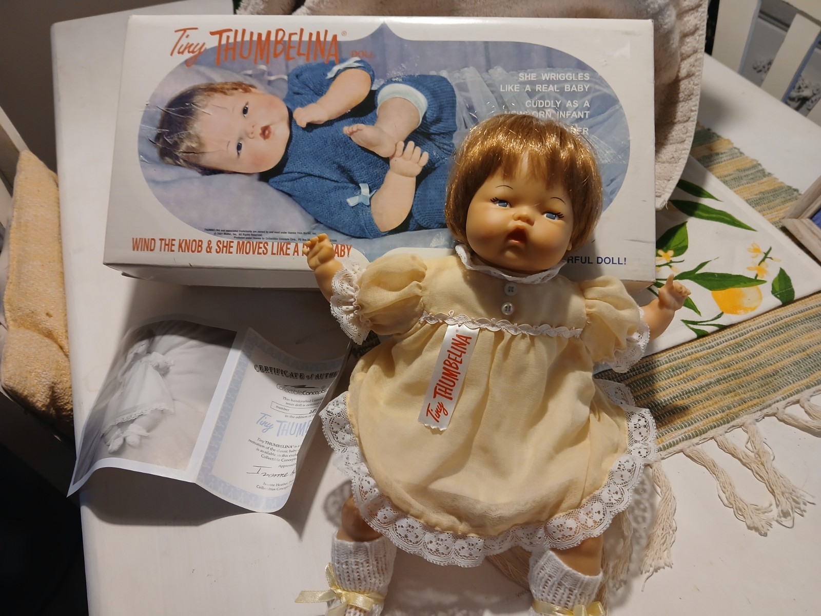 2001 Mattel Tiny Thumbelina Doll Collectible Concepts w/ box