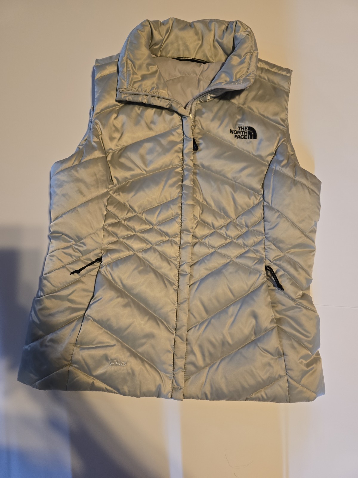 The North Face Womens Small 550 Goosedown Grey Puffer Vest Full Zip, Quilted