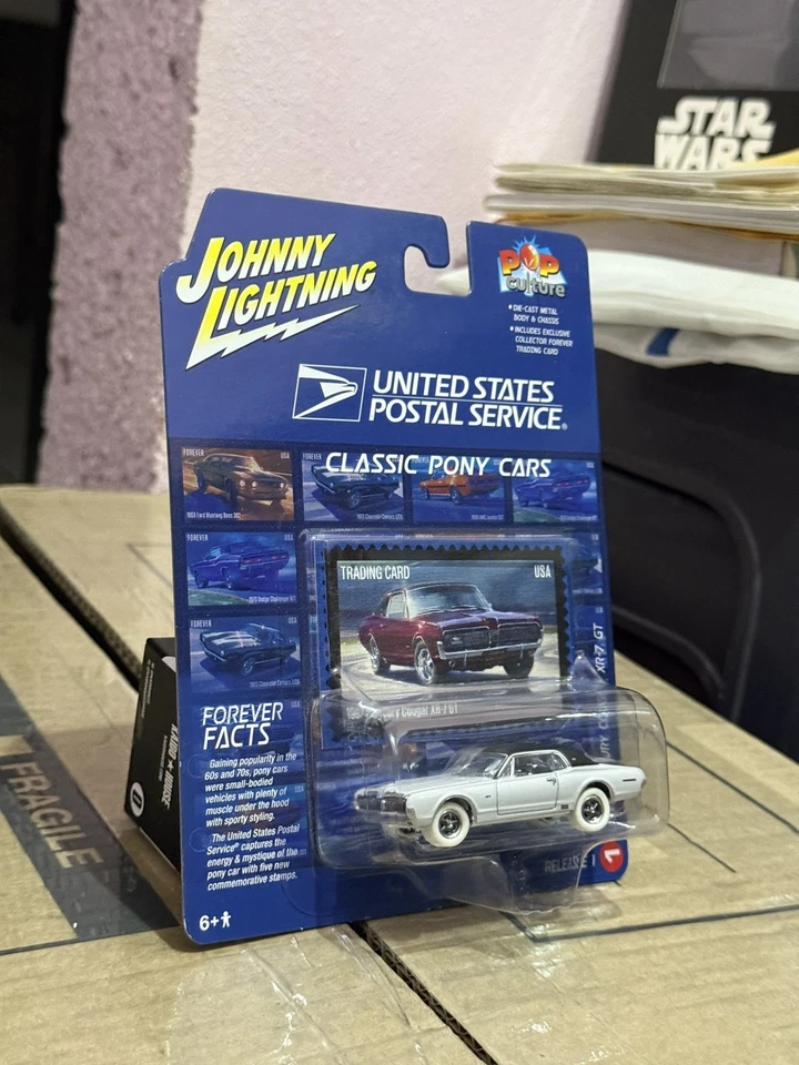 Coches pony clásicos Chase Johnny Lightning USPS 1967 Mercury Cougar Whitelightning Foto 4 de 4