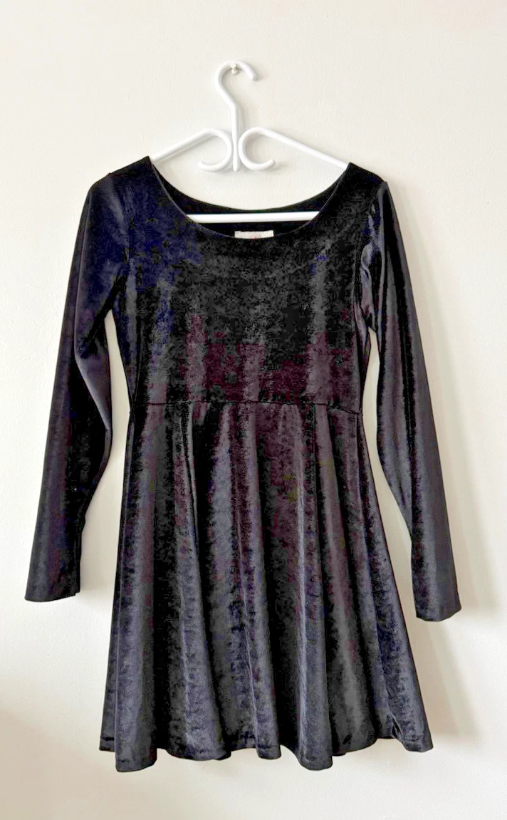 green emerald velvet dress Vintage Woman's Black Le Chateau Ruched Evening Dress