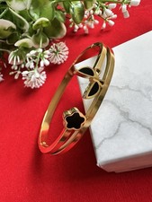 Elegant Gold-Tone Butterfly & Clover Bangle Bracelet - Women's Fashion Jewelry 1