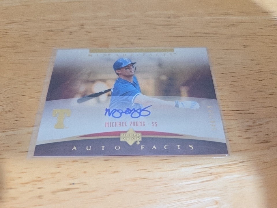 2005 Upper Deck Artifacts Michael Young Auto Facts Autograph Rangers /599