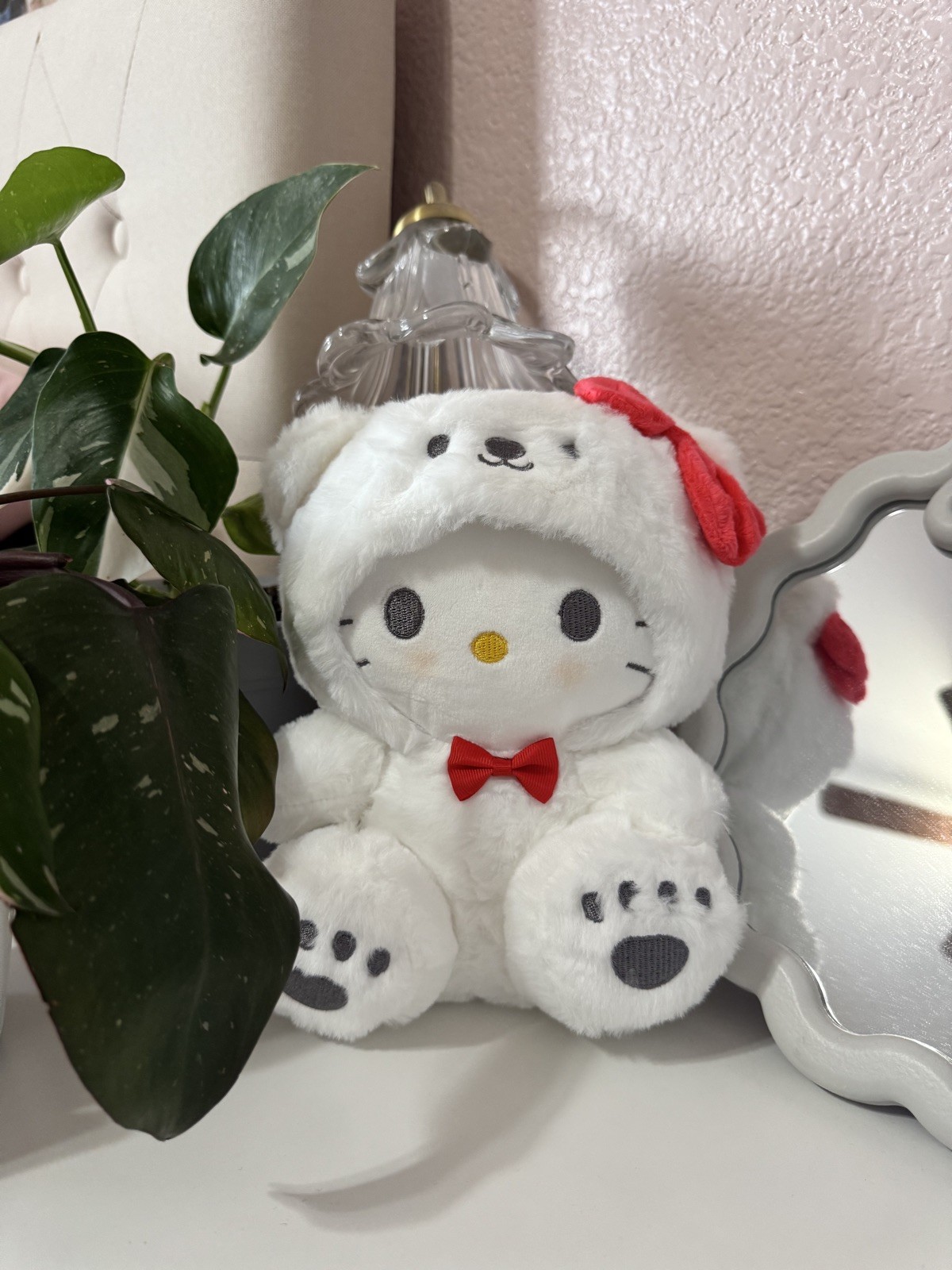 ***NEW*** WHITE POLAR BEAR HELLO KITTY 10inch