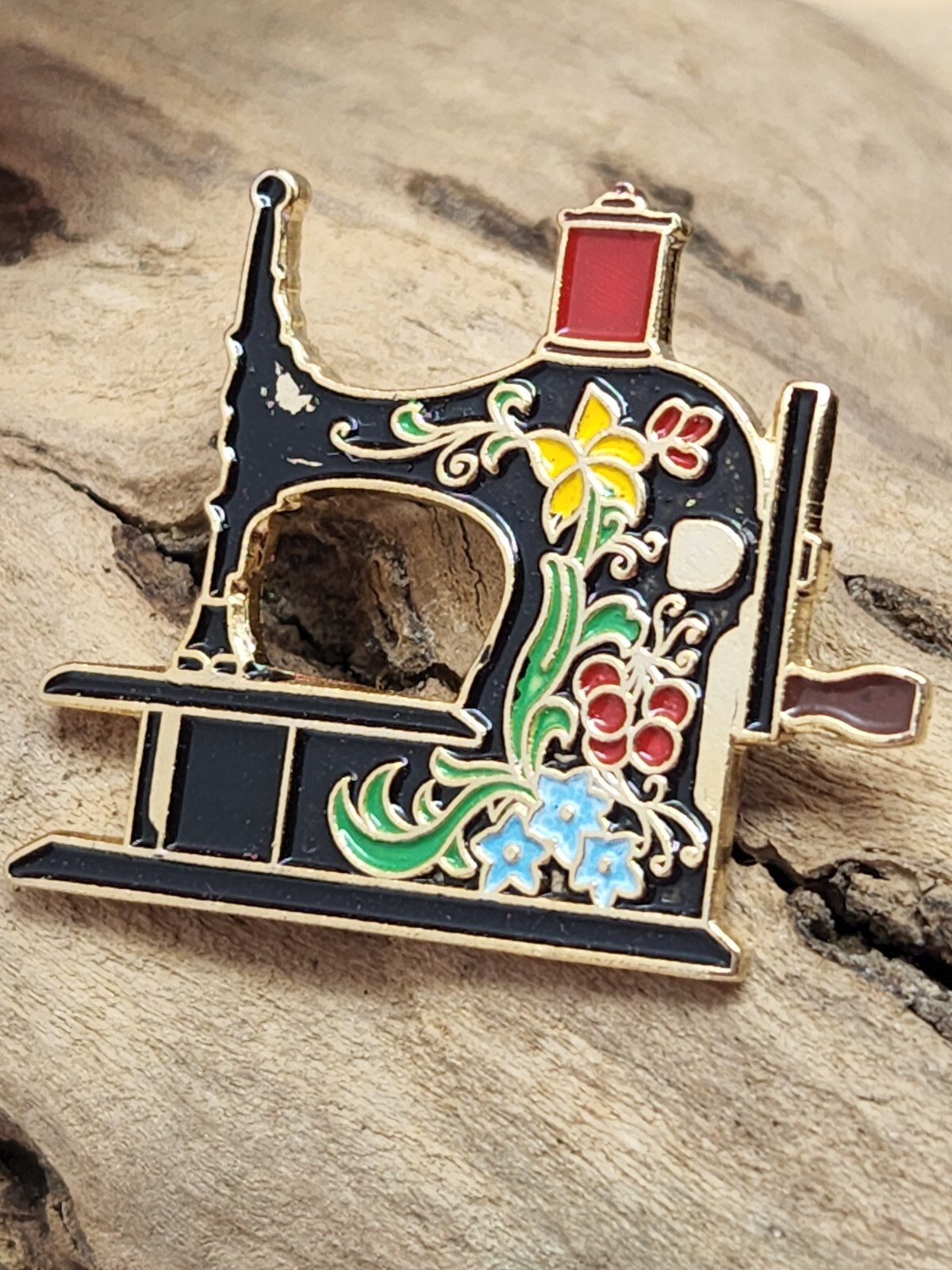 Brooch 1992 Clotilde Enamel Sewing Machine Lapel Pin … Gem
