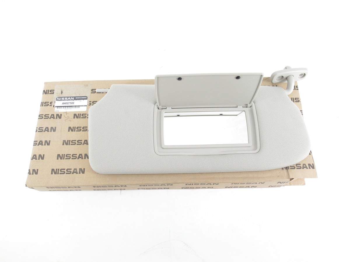 Genuine Nissan 96400-ZT50B 96401-ZT50B Sunvisor Pair w/ Mirror