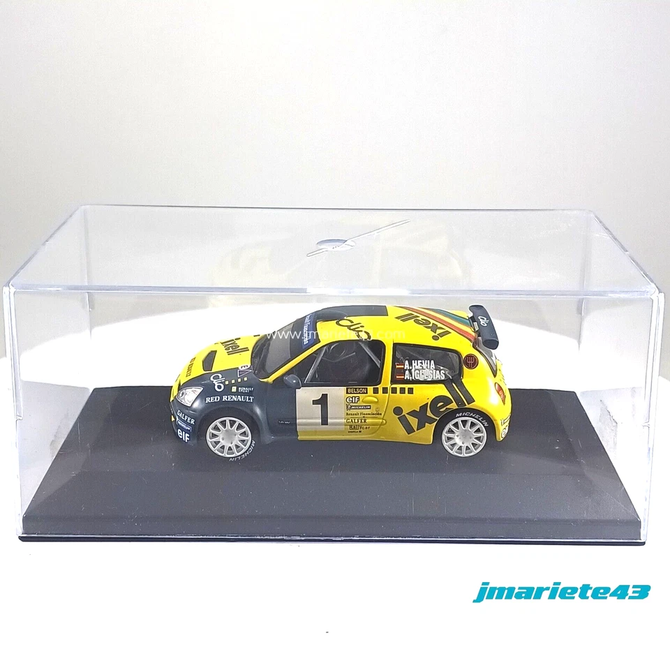 Renault Clio S1600 A. Hevia - A. Iglesias Presentación 2004 #1 Universal Hobbies - Immagine 2 di 4
