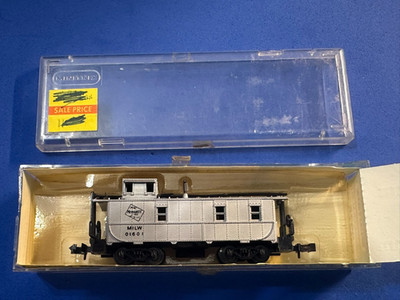 N Guage Train Minitrix Caboose Ch, M, St.P.