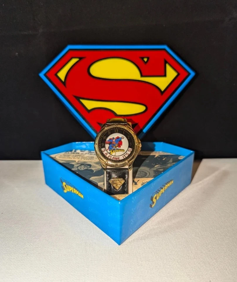 Vintage 1994 WALTHAM Superman Watch IN SHIELD SHAPED BOX NEW - Image 3 of 4