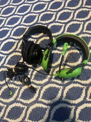 headphones  2 Pieces