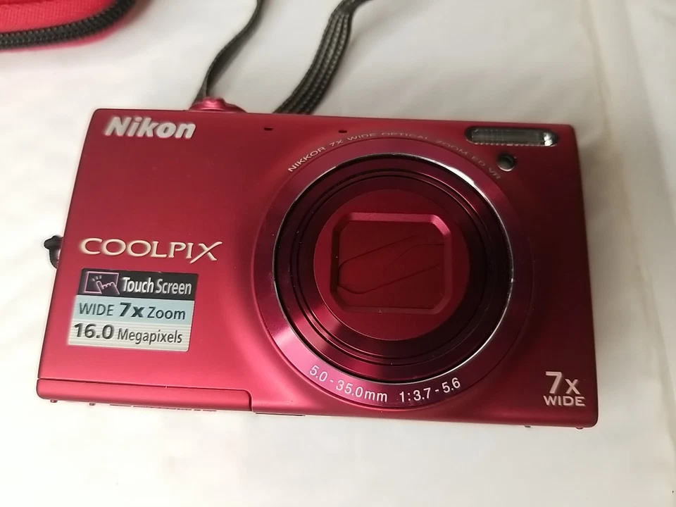 Nikon COOLPIX S6100 16.0MP Digital Camera Red Touchscreen  - Image 2 of 4
