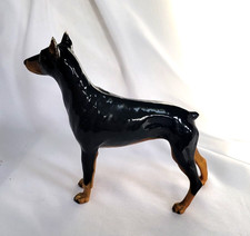Estatuilla de perro Doberman grande de pie Mortens Studio de colección diseño real