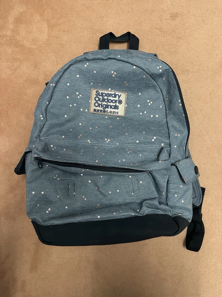 Superdry Outdoor Originals Rucksack Silber Metallic