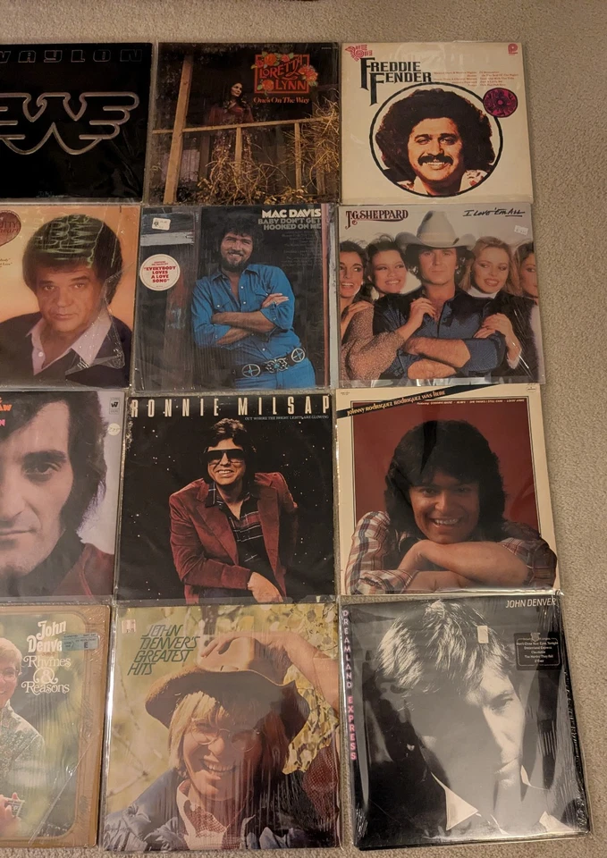 CLASSIC COUNTRY VINYL LP RECORDS LOT:  WAYLON, JOHN DENVER, GEORGE JONES...... - Image 3 of 4