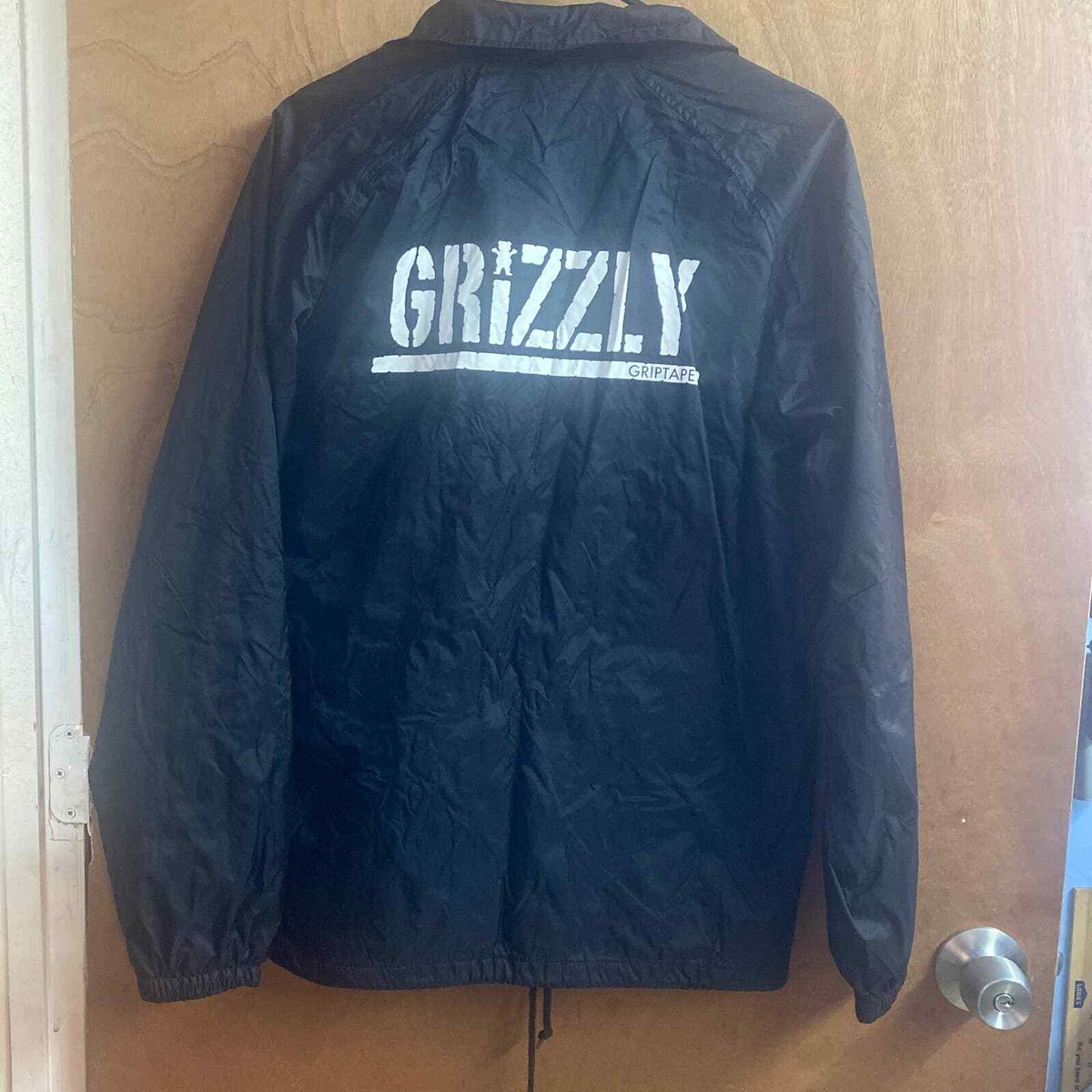 Grizzly grip tape coach’s anorak jacket View 3
