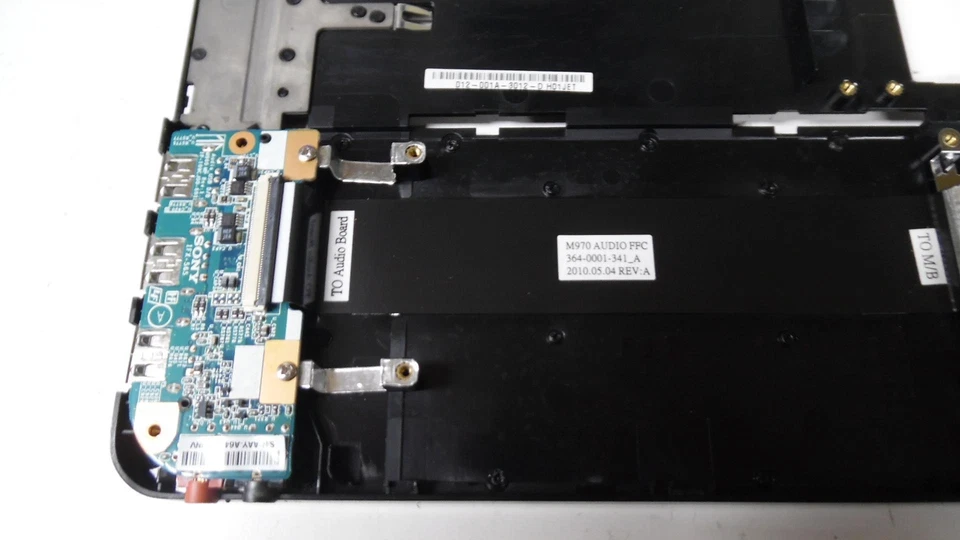 Genuine Sony VAIO VPCEA24FM - Palmrest w/Touchpad - 012-001A-3012-D / Tested - Image 3 of 4