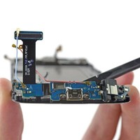 WE FIX IPHONE SCREEN,BACK GLASS,BATTERY ORGINAL