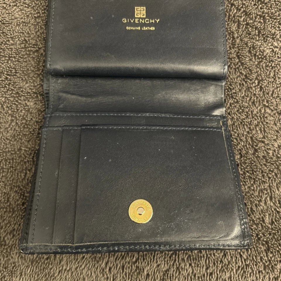 Auténtica billetera Givenchy de cuero azul marino con bloqueo de beso doble pliegue Foto 3 de 4