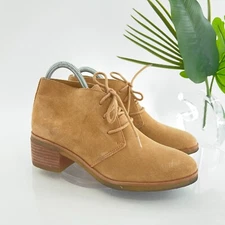 Clarks Originals Phenia Carnaby Women 7.5 Brown Tan Leather Chukka Boot Lace Up