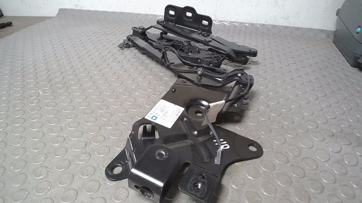 Scharnier Heckdeckel Rechts ( Twintop ) Opel Astra Twin Top 1.8 H 