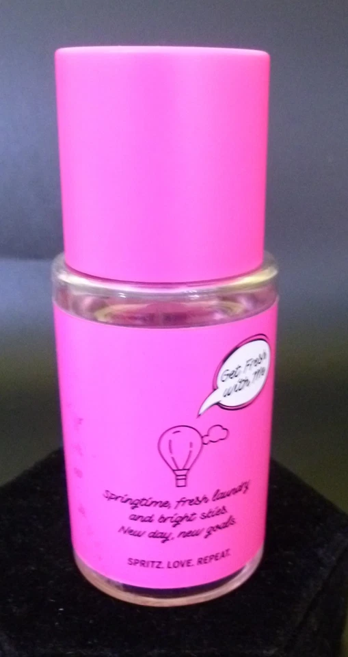 维多利亚的秘密 ~ 粉红色 ~ 新鲜清洁喷雾 2.5 盎司 ~ 香味喷雾 ~ 全新 — 第 2/2 张图片