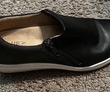 Naturalizer Black Slip-On Comfort Flat Shoes with Zipper Accent