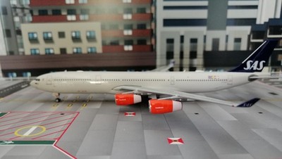 SAS Scandinavian Airlines Airbus A340-300 OY-KBD 1/400 von Phoenix.  BRANDNEU 