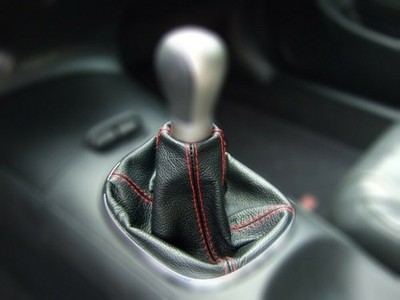 FITS HONDA INTEGRA DC5 2002-2006 GEAR BOOT COVER BLACK LEATHER RED STITCHING