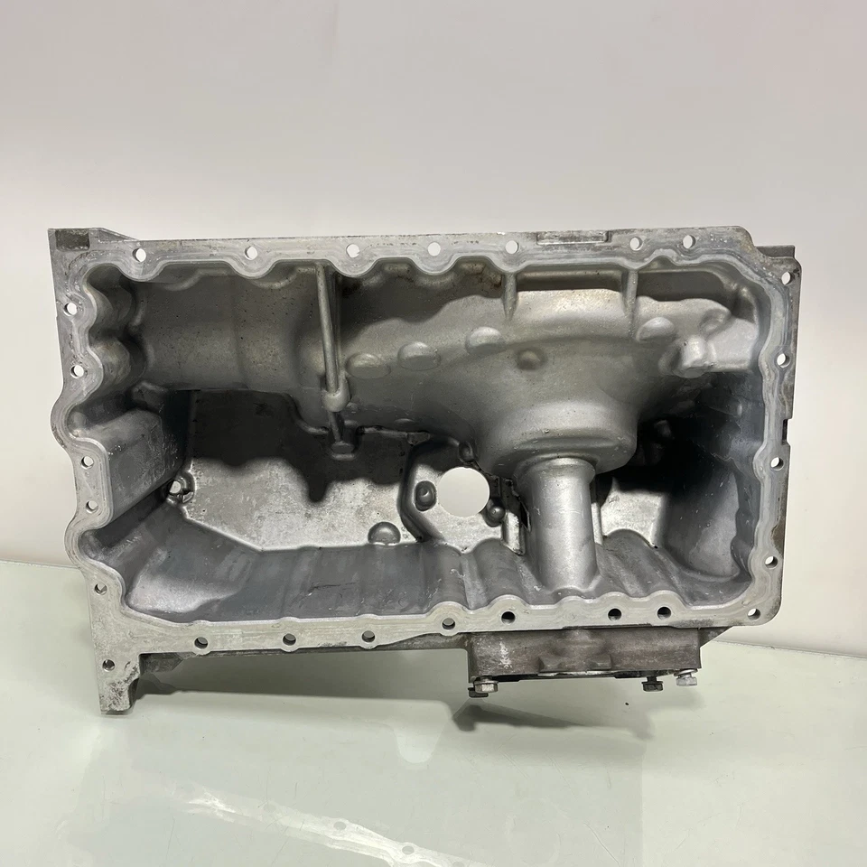 2013-2016 BMW 328I XDRIVE 2,0 л - масляный поддон двигателя 7601942 7636294 - Изображение 2 из 4